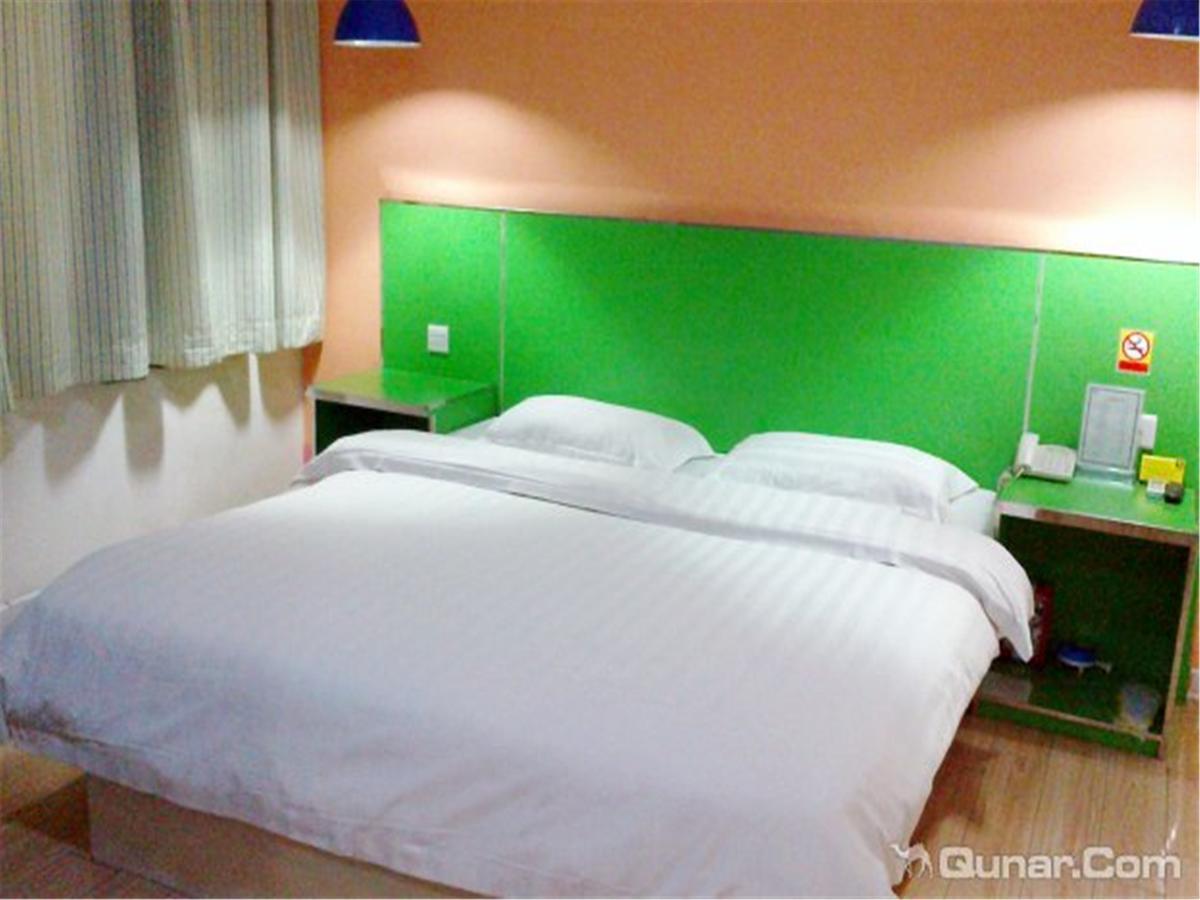 V8 Hotel Xicun Subway Branch Гуанчжоу Экстерьер фото